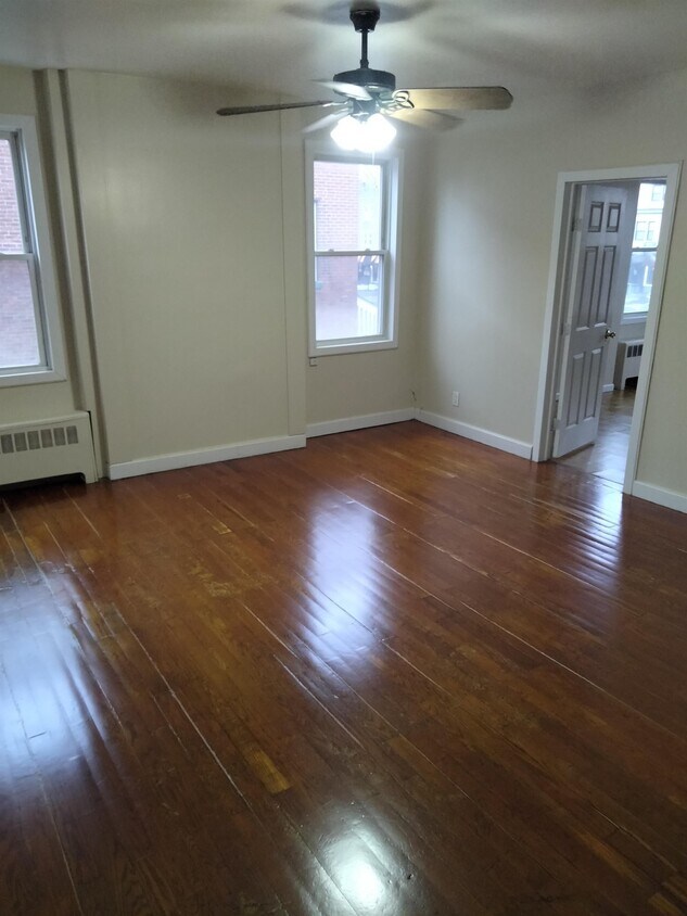 Primary Photo - 470 Wethersfield Ave