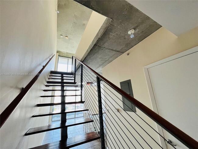 Building Photo - 690 SW 1st Ct