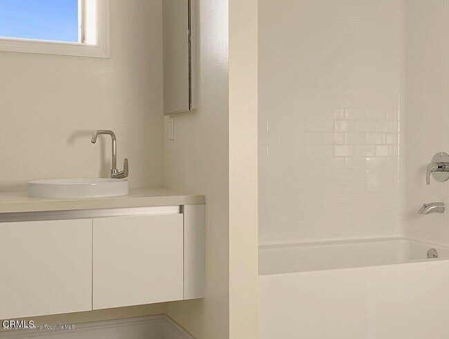 Foto del edificio - 60 S Vinedo Ave