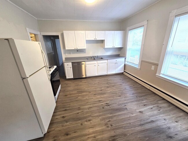 Building Photo - 18 White Street Pl