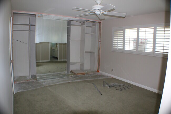 Building Photo - 2026 E Santa Clara Ave