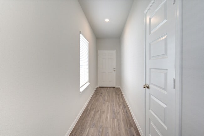 Building Photo - 13321 Burbot Dr