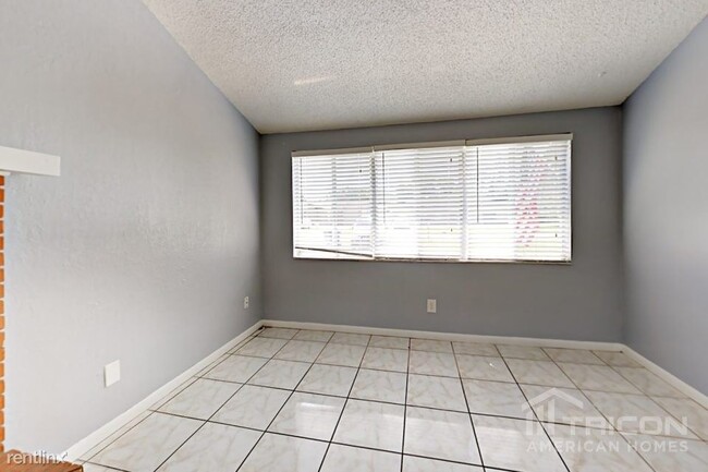 Building Photo - 8235 Donaldson Dr