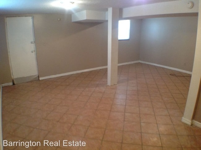 Building Photo - 1805 Enfield St