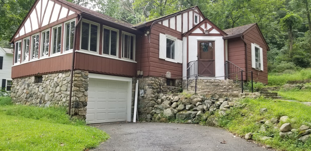 387 Springbrook Trail, Sparta, NJ 07871 House Rental in Sparta, NJ