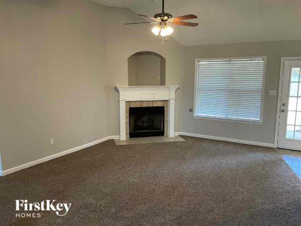 Building Photo - 7738 Piney Ridge Cove