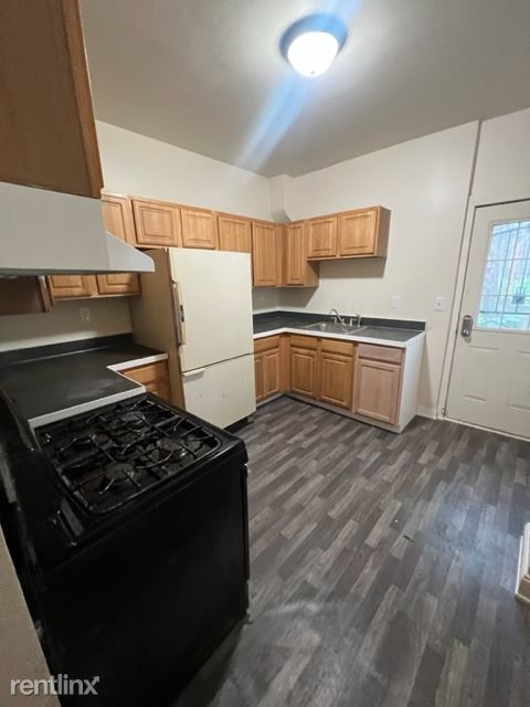 Building Photo - 4 br, 2 bath House - 209 North Harrison St...