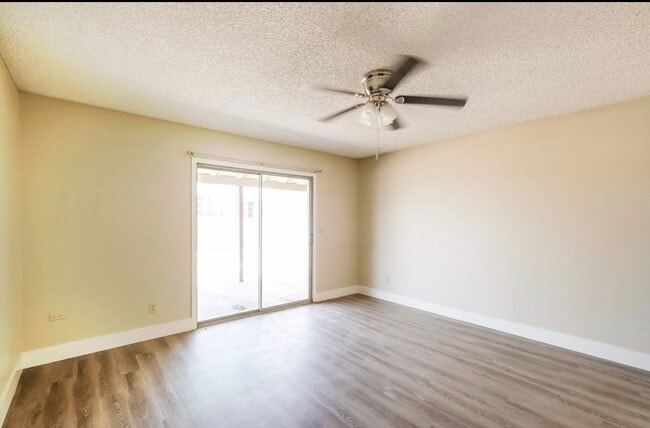 Building Photo - 9503 W Las Palmaritas Dr