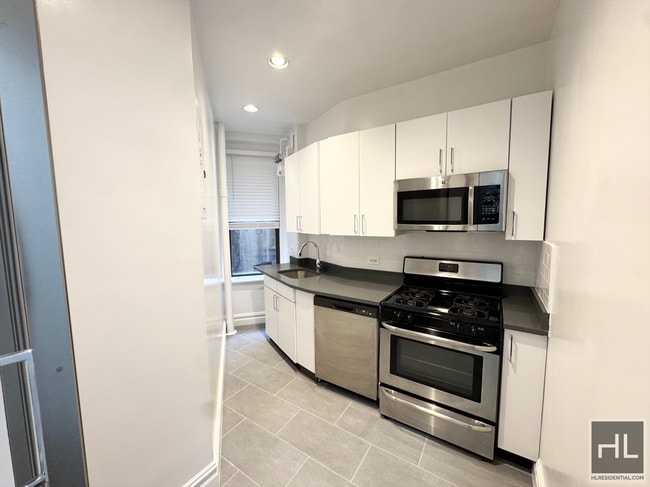 Building Photo - WEST 72 STREET