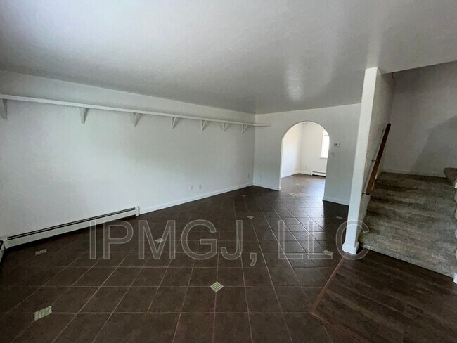 Foto del edificio - 2867 Pinyon Ave