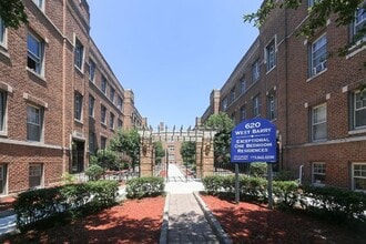 Building Photo - 646 W Barry