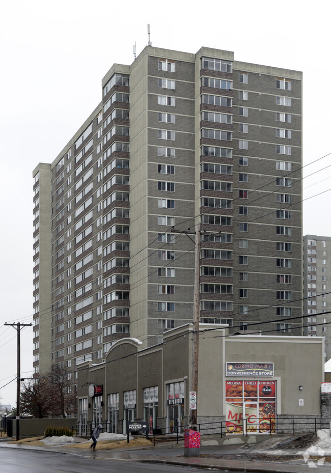 Photo du bâtiment - Riverview Place Apartments