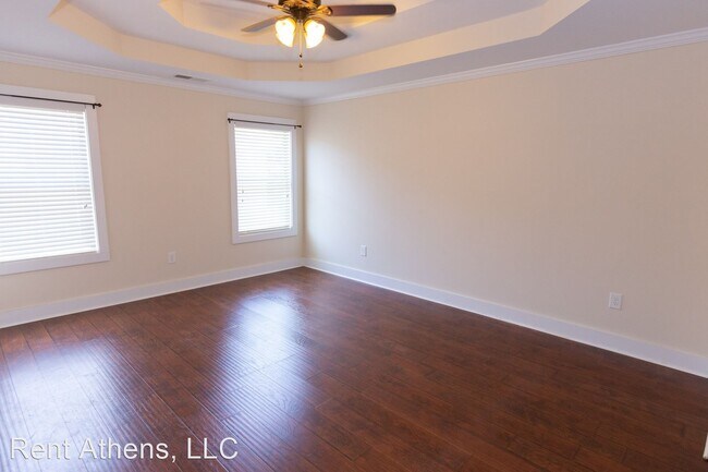 Foto del edificio - 3 br, 2.5 bath House - 335 Wilde Oak Place