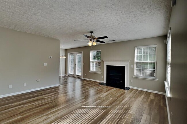 Foto del edificio - 112 Silver Fox Trail