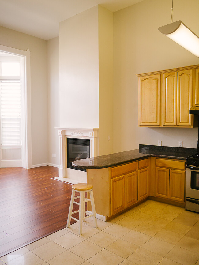 open kitchen/living room - 1909 San Pablo Ave