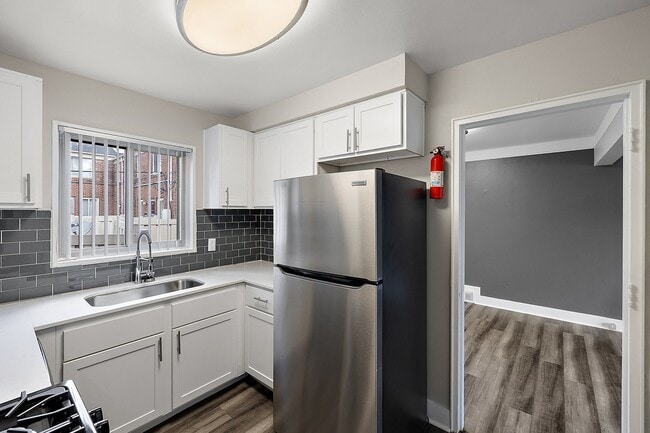 Foto del edificio - Oak Park Manor Apartments & Townhomes