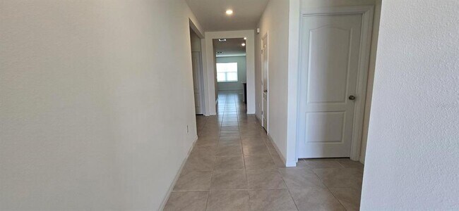 Foto del edificio - 804 Horsetail Dr