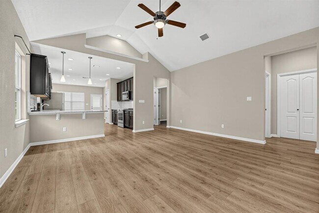 Foto del edificio - 719 Speckled Alder Dr