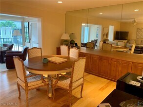 Building Photo - 333 Harbour Dr