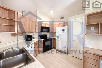 Building Photo - 19900 N 76th Ave