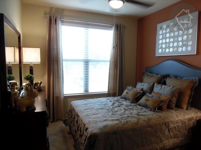 Foto del edificio - 515 W Slaughter Ln