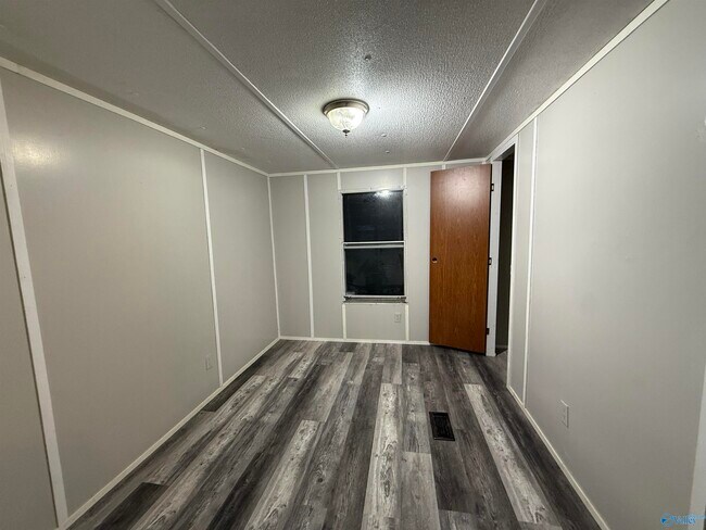 Foto del edificio - 3719 Hwy 36 E
