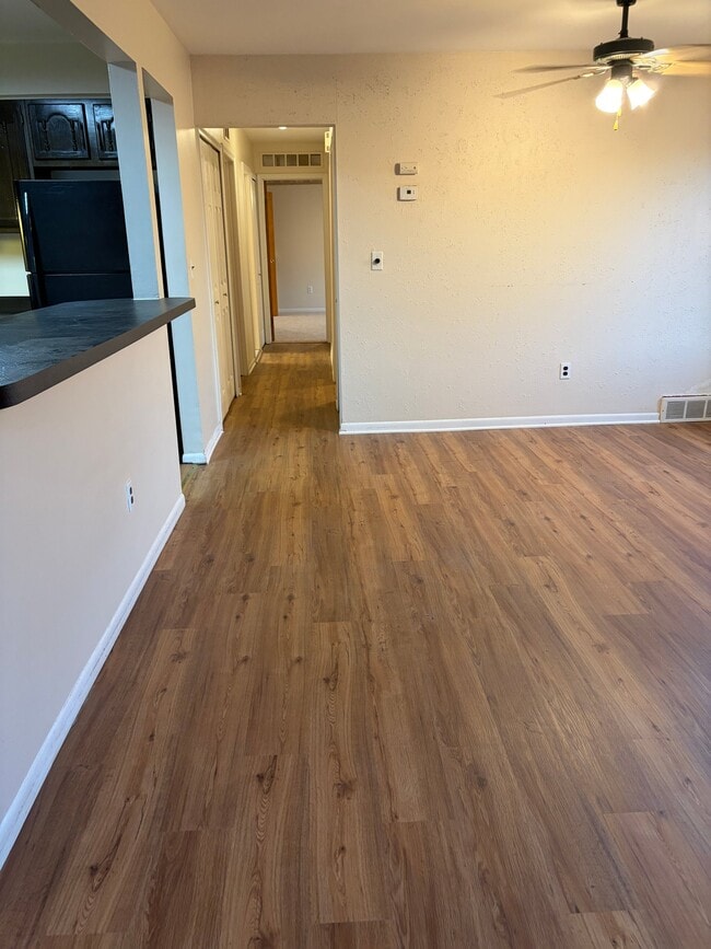 Building Photo - 41718 Bedford Dr