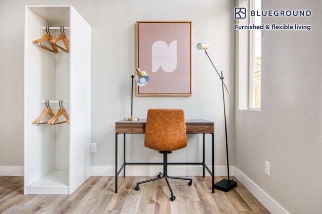 Foto del edificio - 854 Emerson St