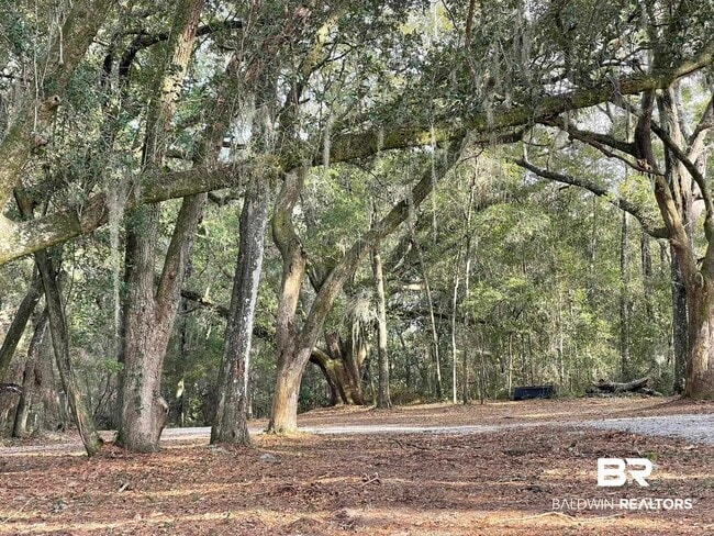 Foto del edificio - 6621 Purvis Rd