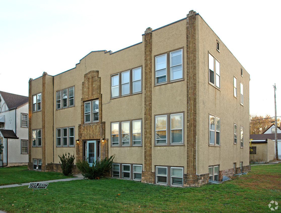 Primary Photo - 966 Smith Ave S