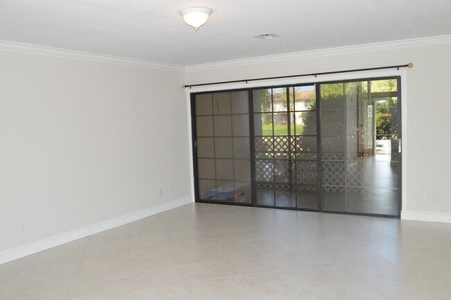 Foto del edificio - 26560 Southern Pines Dr