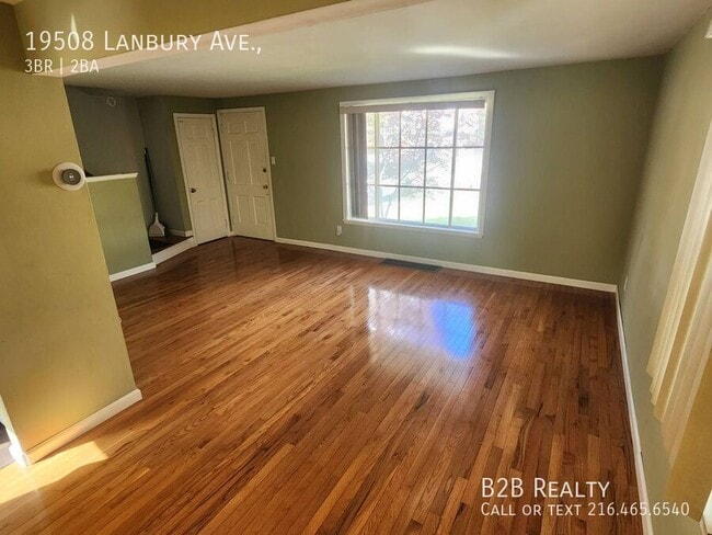 Foto del edificio - 19508 Lanbury Ave