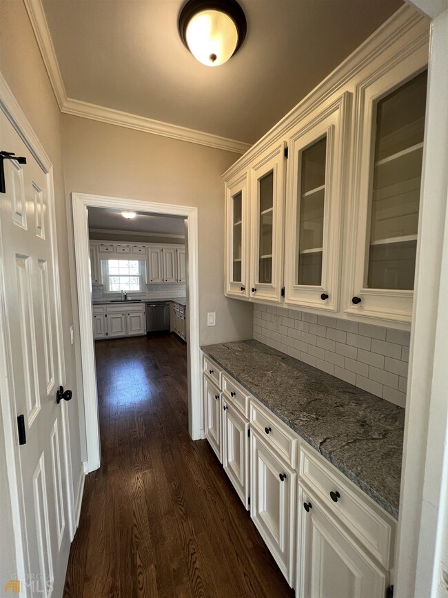 Building Photo - 10575 Aviary Dr