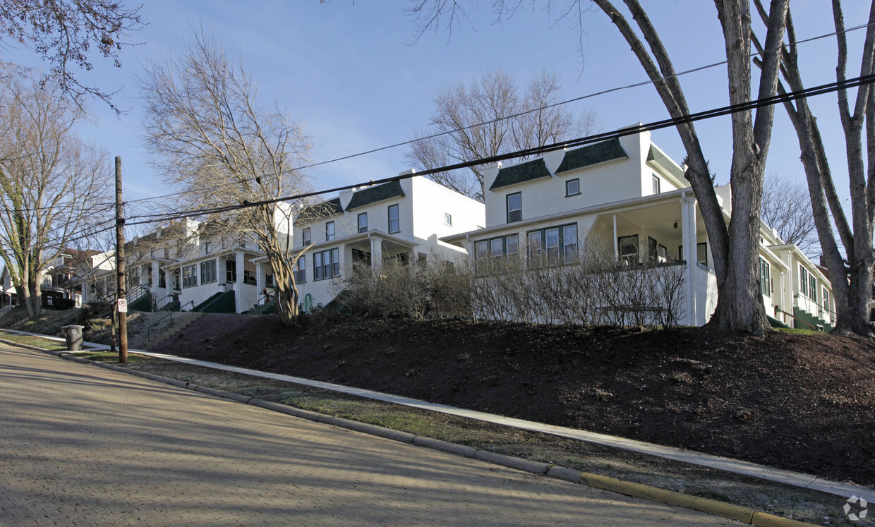 Building Photo - 510-522 6th St