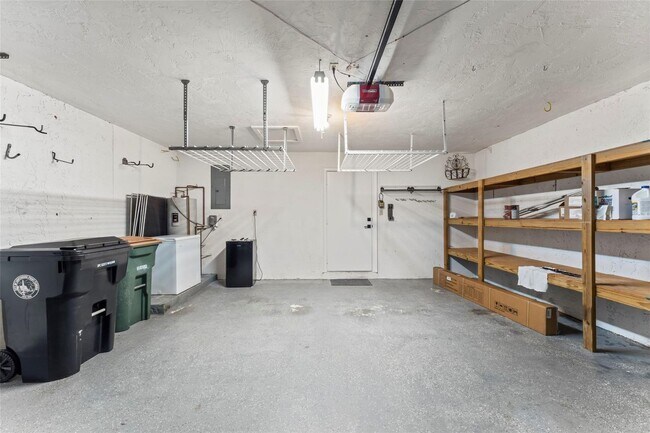 Foto del edificio - 2530 NE 49th St