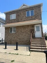 Building Photo - 8 Salter Pl