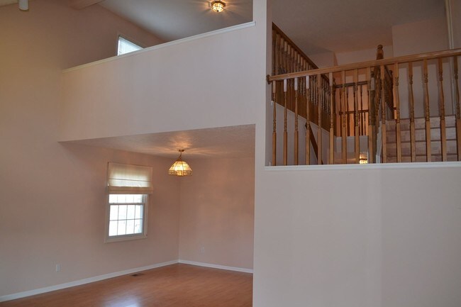 Building Photo - 3 br, 2.5 bath House - 200 Steeplechase Dr