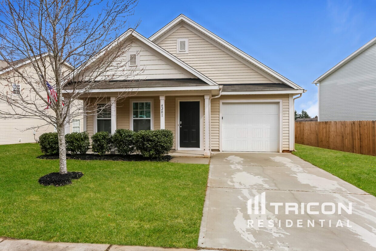 Foto principal - 4201 Broadstairs Dr SW