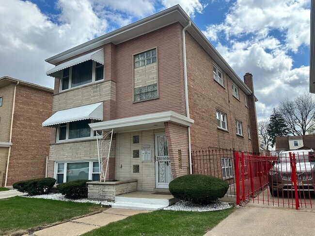 Foto del edificio - 3517 W 79th St