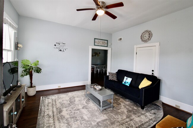 Building Photo - 901 Broadway Avenue J