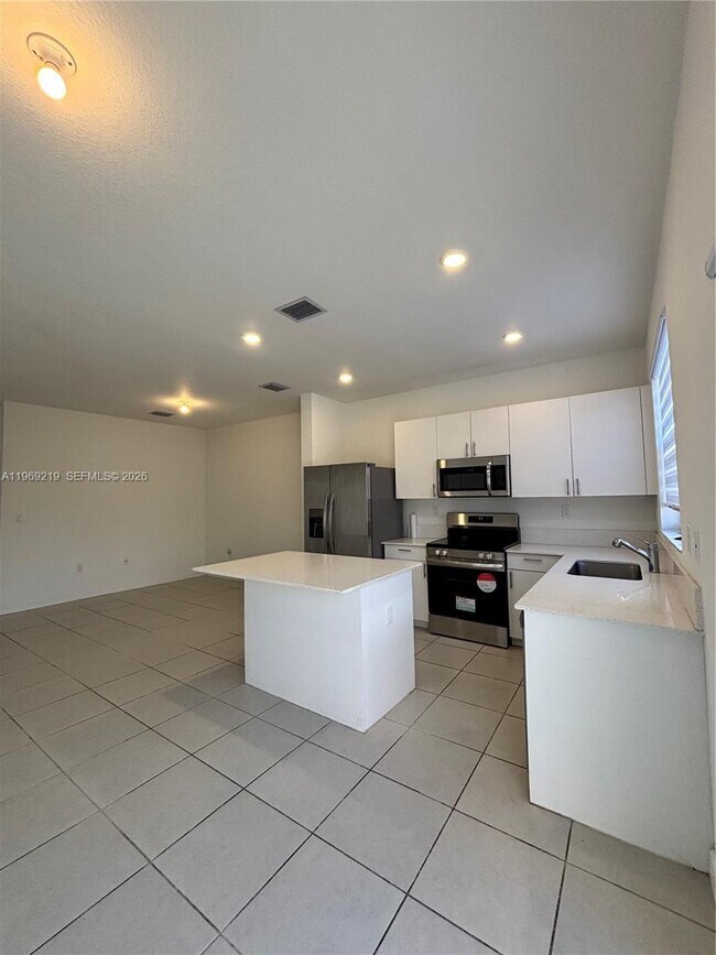 Building Photo - 29228 SW 163rd Ct