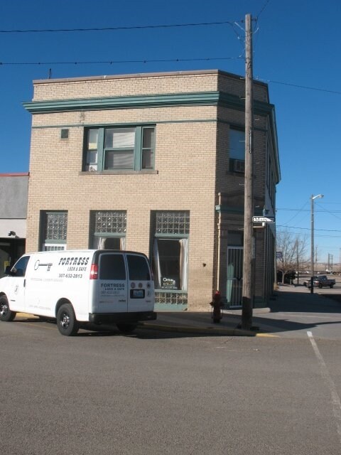 Building Photo - 202 Main St