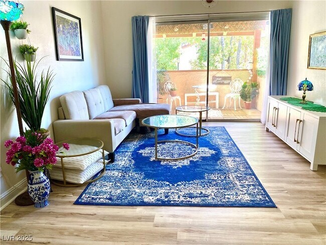 Foto del edificio - 1515 E Reno Ave