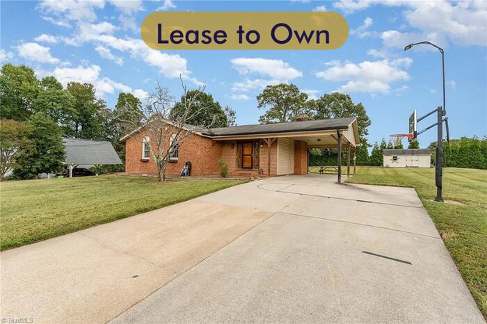 Foto principal - Earn Wealth While Leasing - Like a Homeown...