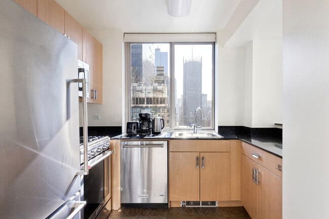 Foto del edificio - 561 10th Ave