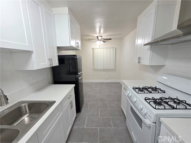 Foto del edificio - 20609 Hartland St