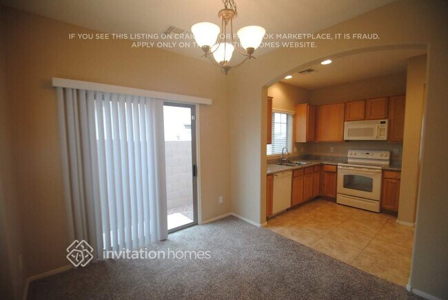 Foto del edificio - 4674 E Laurel Ave