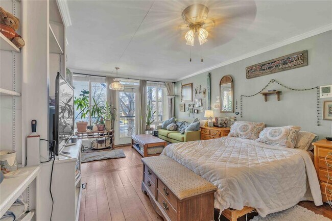 Foto del edificio - 5210 Woodrow Ave