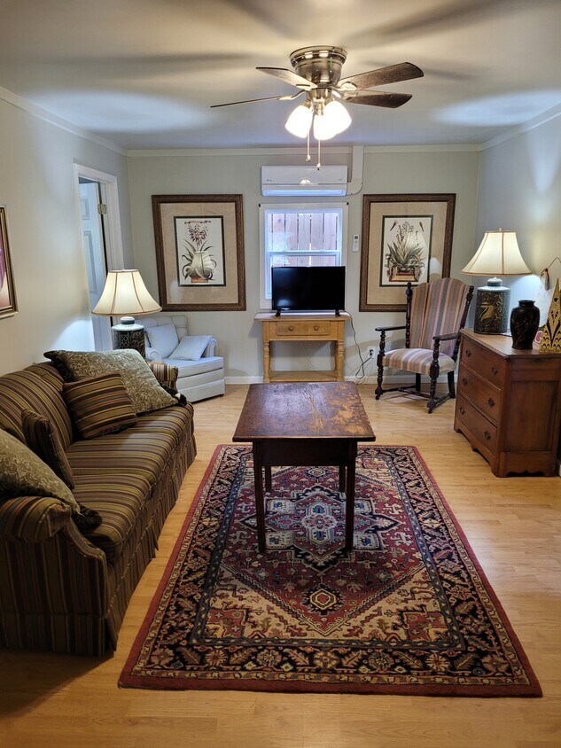 Living Room - 146 Grandview Rd