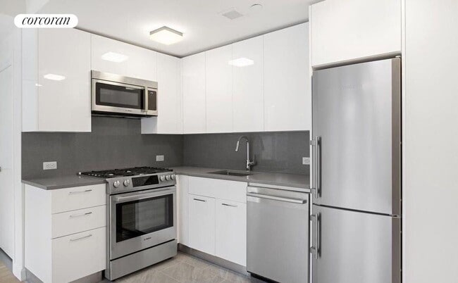 Building Photo - 111 E 115th St
